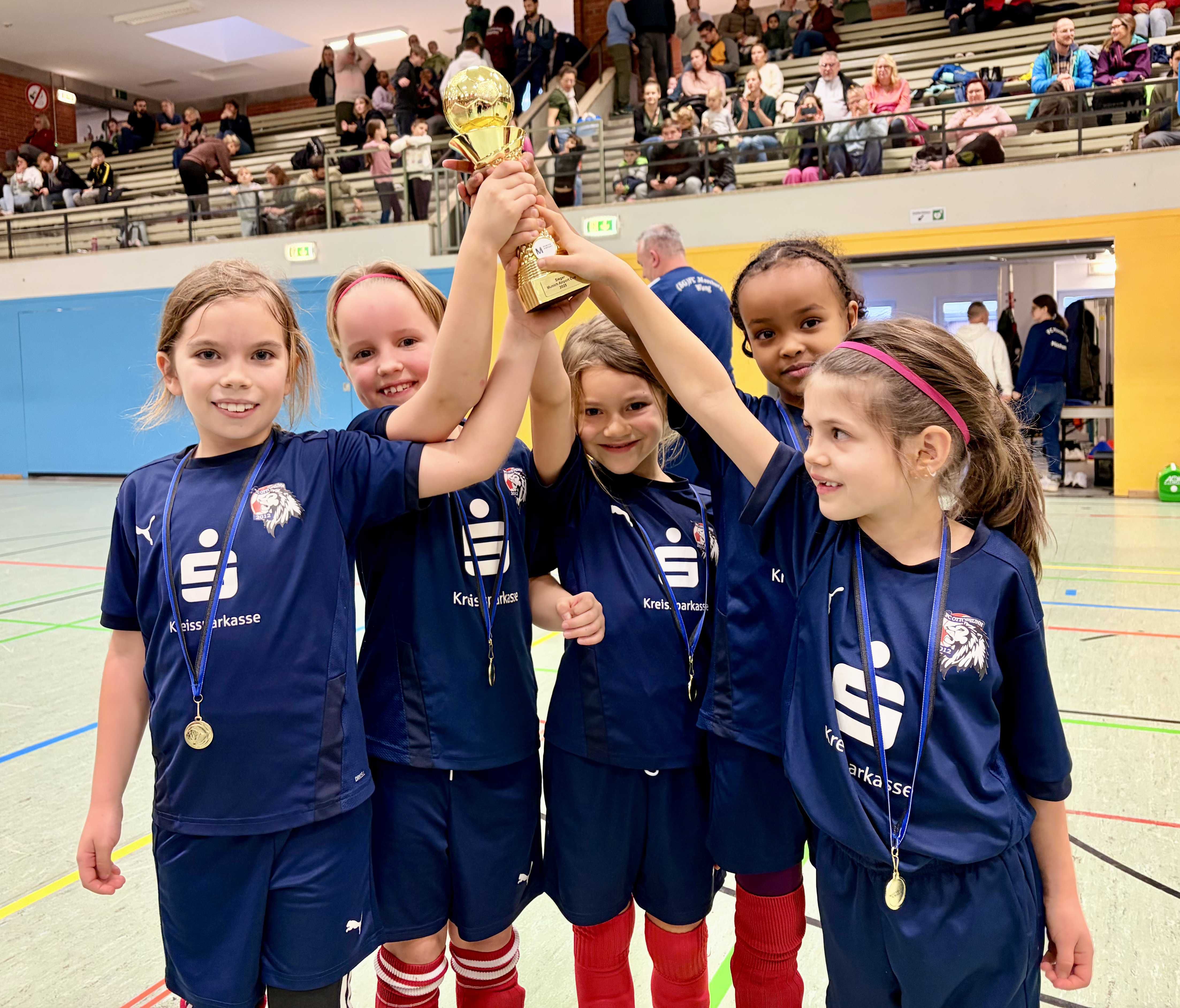 F-Mädchen FCO Hallenturniersiegrinnen 12/2025